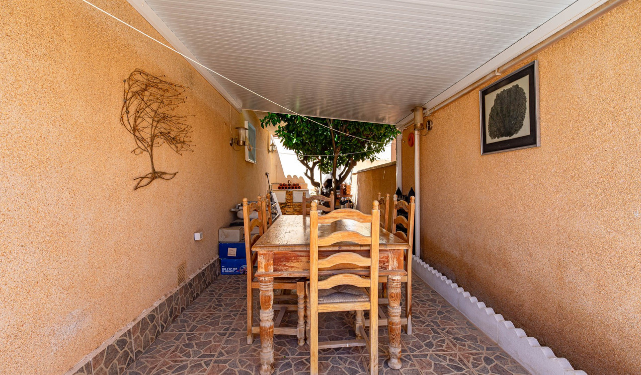 Resale - Detached Villa - Punta Prima