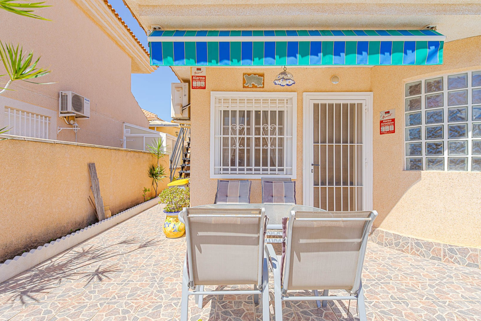 Resale - Detached Villa - Punta Prima