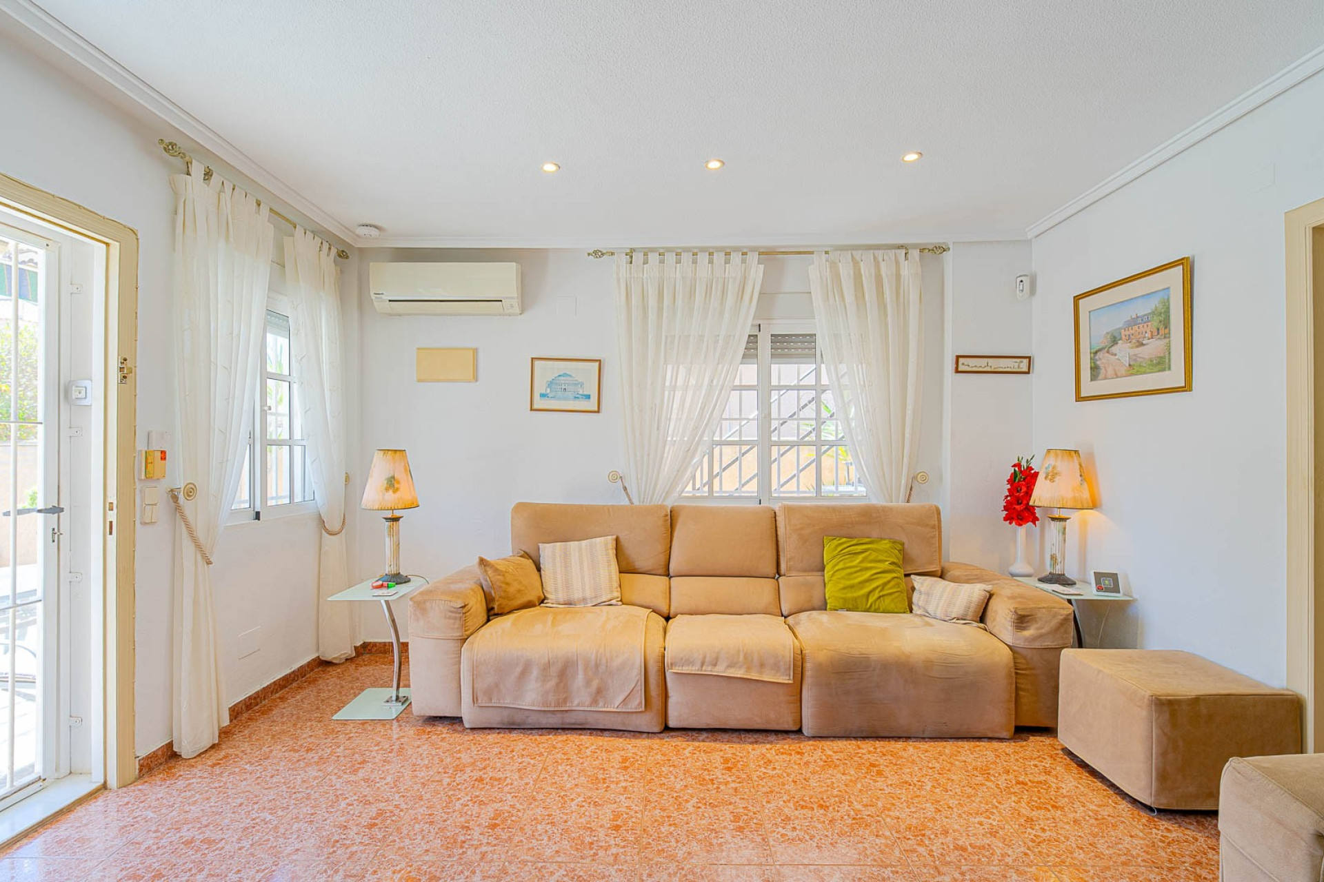 Resale - Detached Villa - Punta Prima