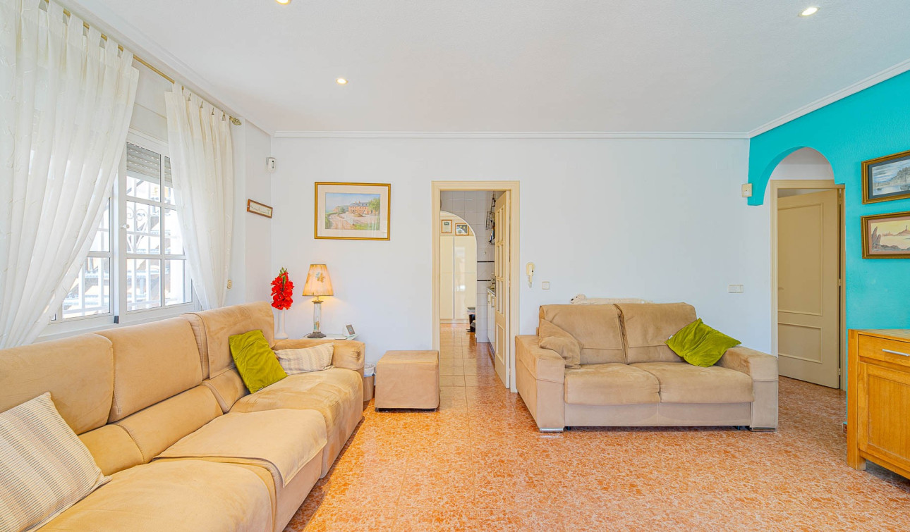 Resale - Detached Villa - Punta Prima