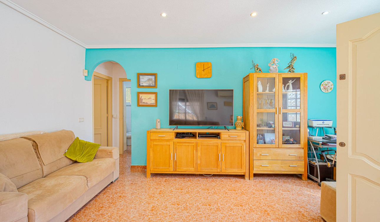 Resale - Detached Villa - Punta Prima