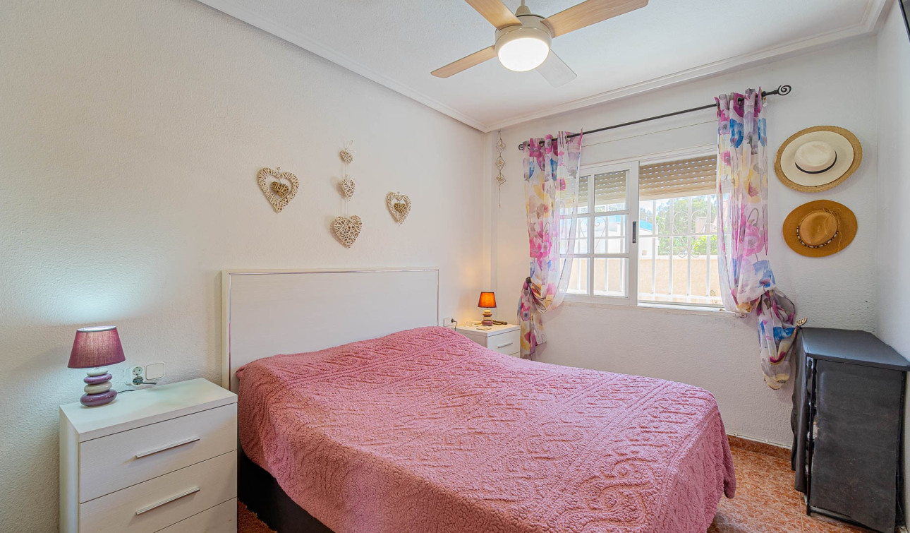 Resale - Detached Villa - Punta Prima