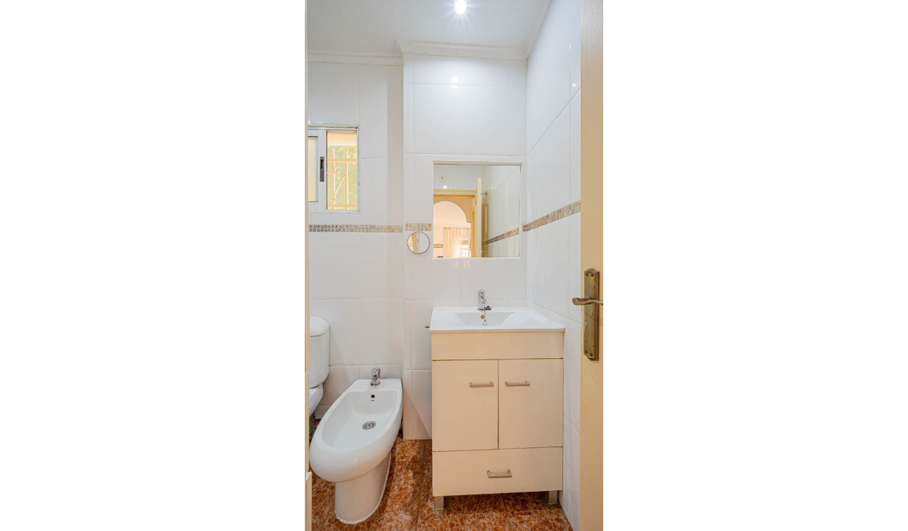 Resale - Detached Villa - Punta Prima