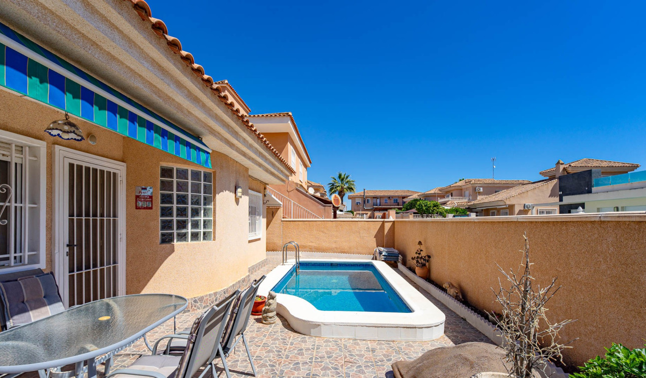 Resale - Detached Villa - Punta Prima