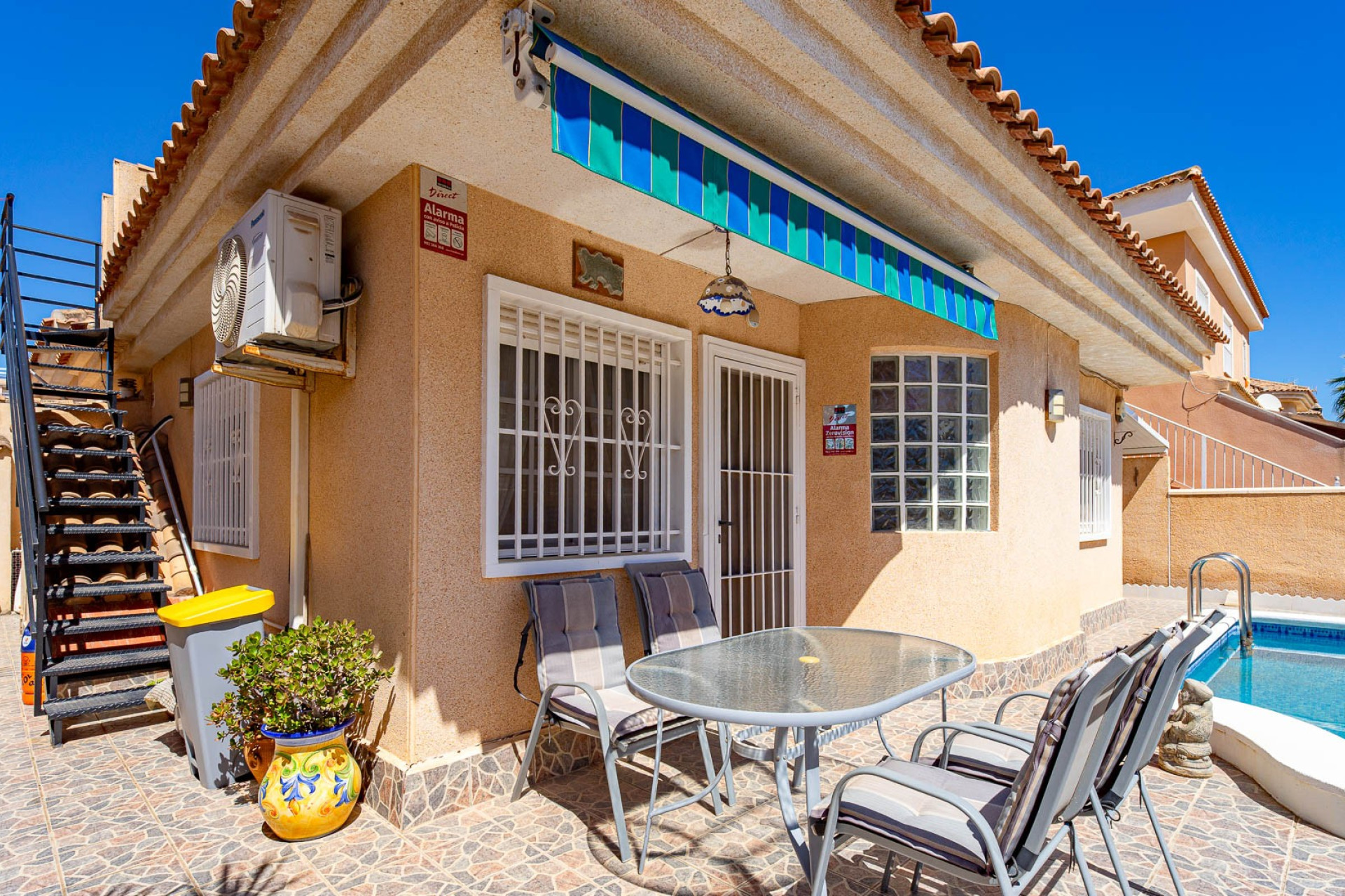 Resale - Detached Villa - Punta Prima