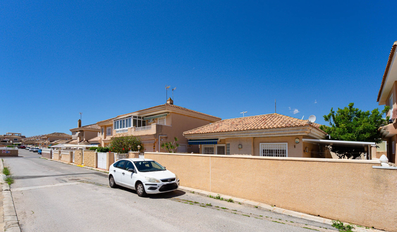 Resale - Detached Villa - Punta Prima