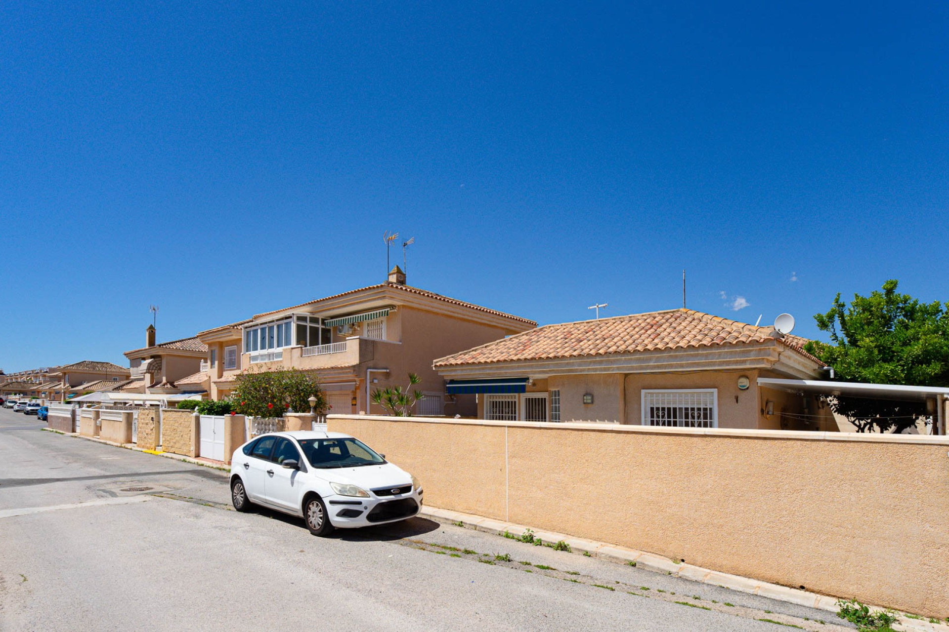Resale - Detached Villa - Punta Prima