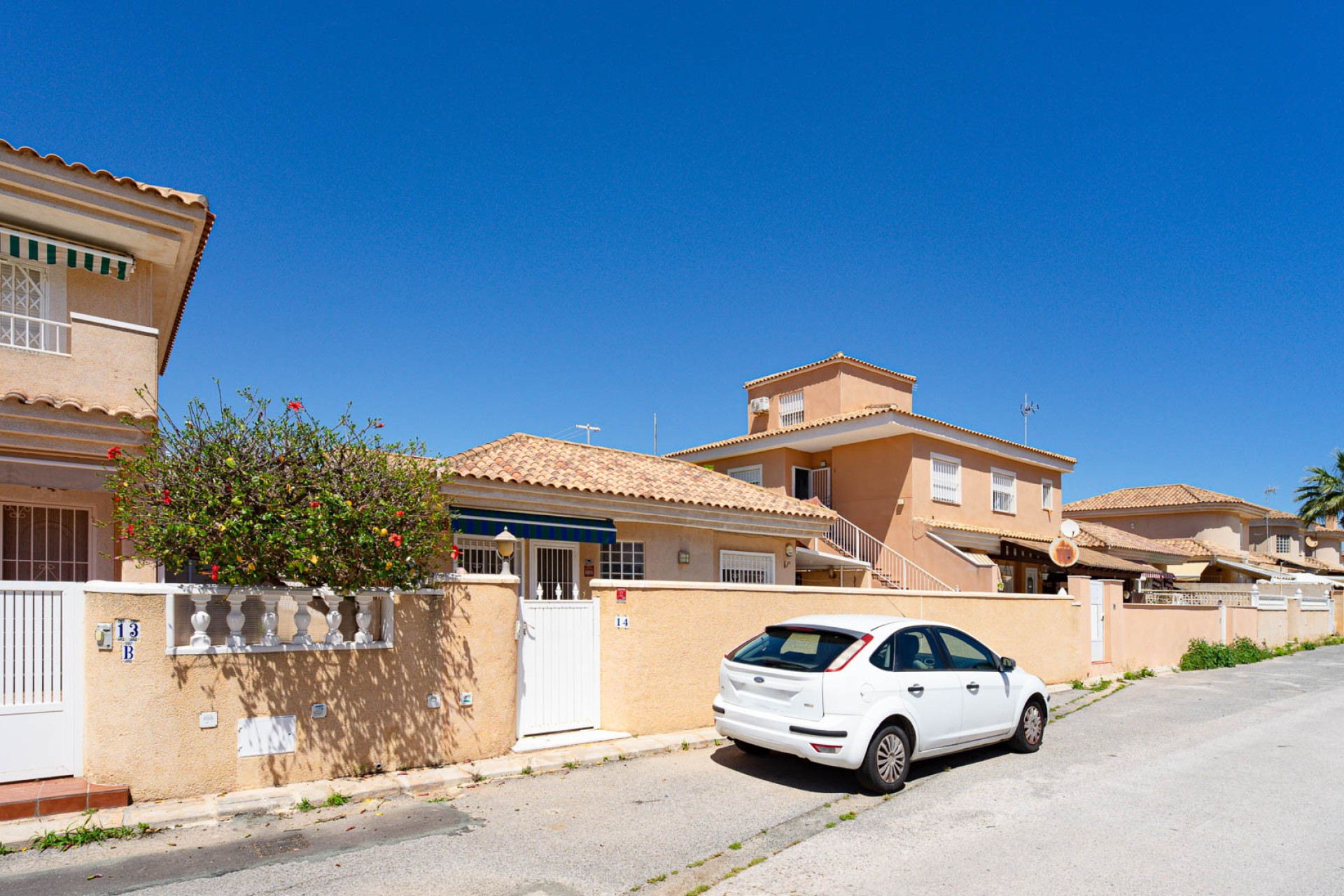 Resale - Detached Villa - Punta Prima