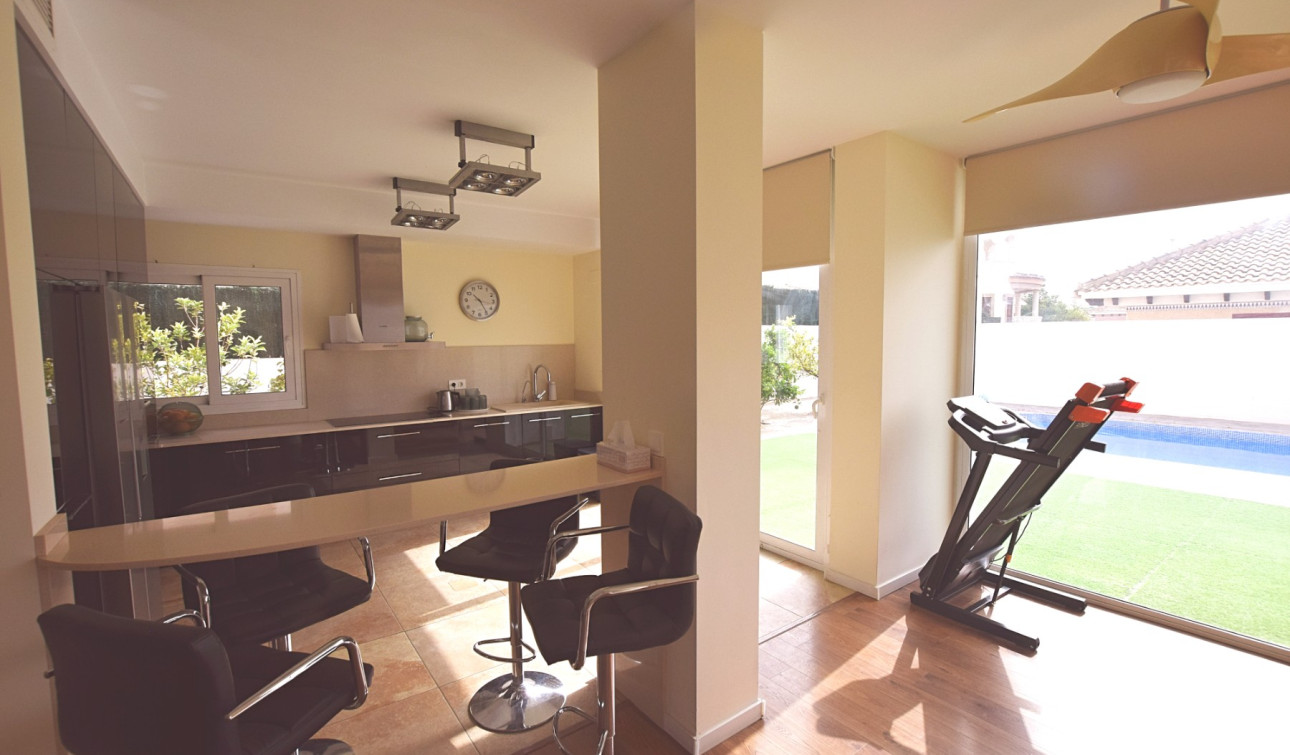 Resale - Detached Villa - San Fulgencio - La Marina