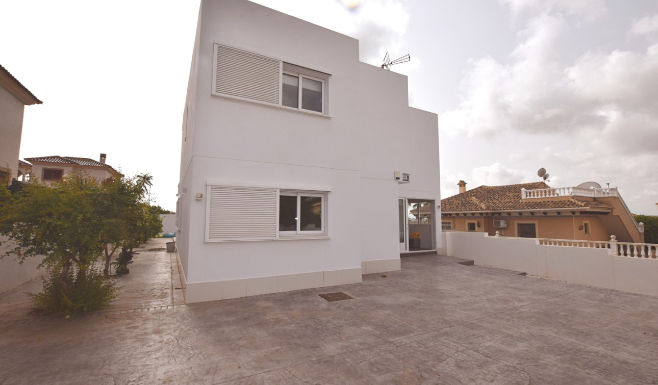 Resale - Detached Villa - San Fulgencio - La Marina