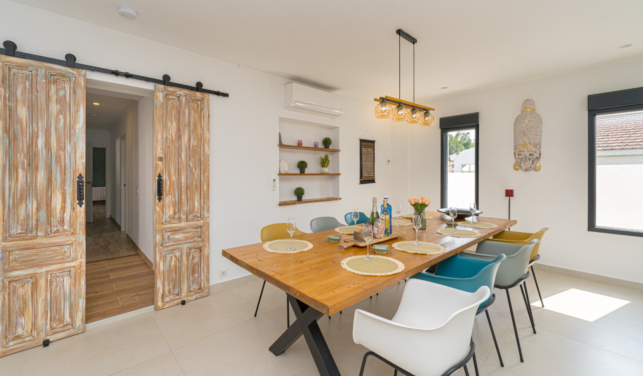 Resale - Detached Villa - San Fulgencio