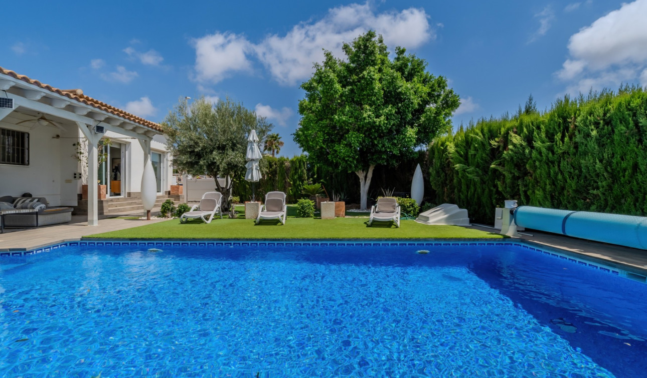 Resale - Detached Villa - San Fulgencio