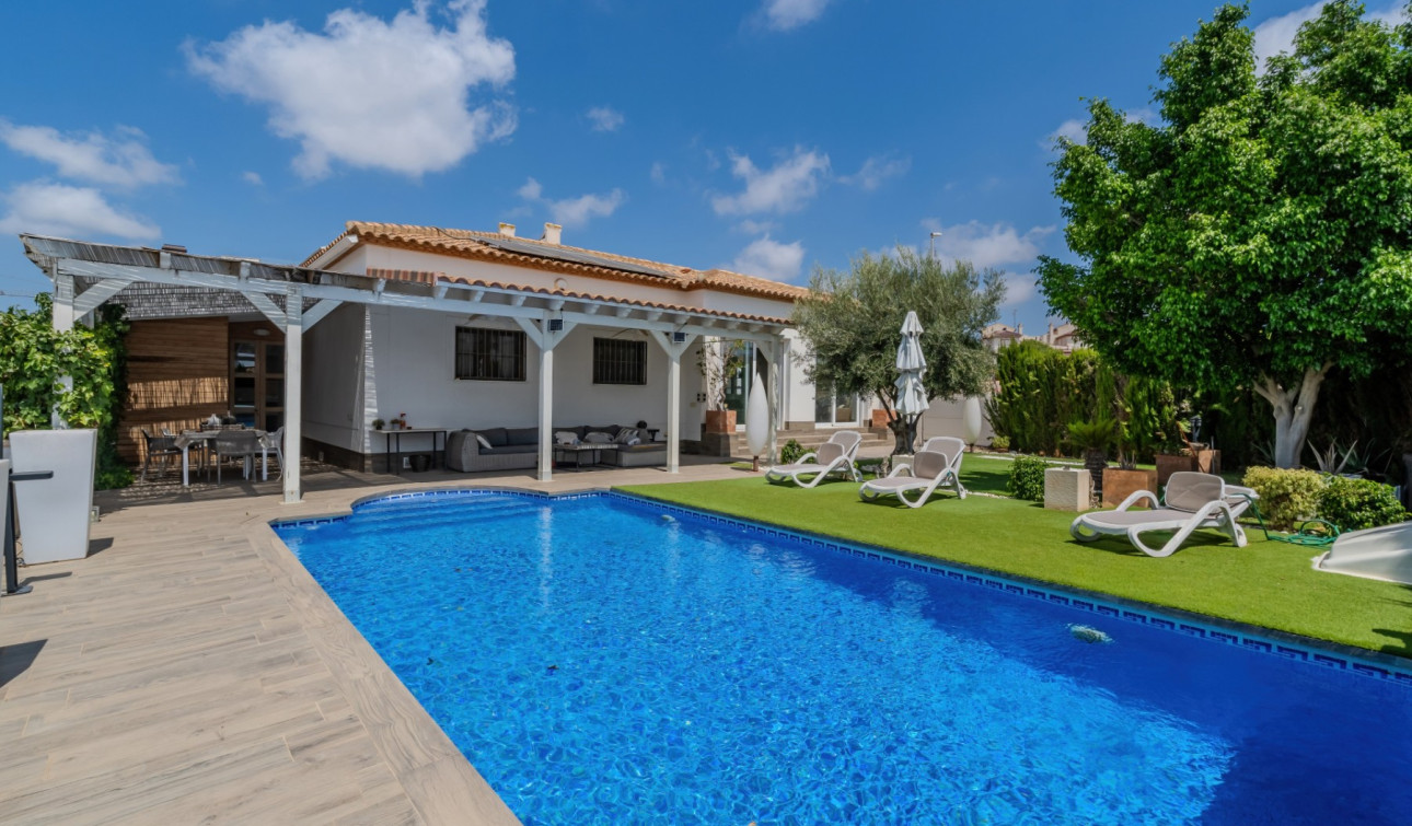 Resale - Detached Villa - San Fulgencio
