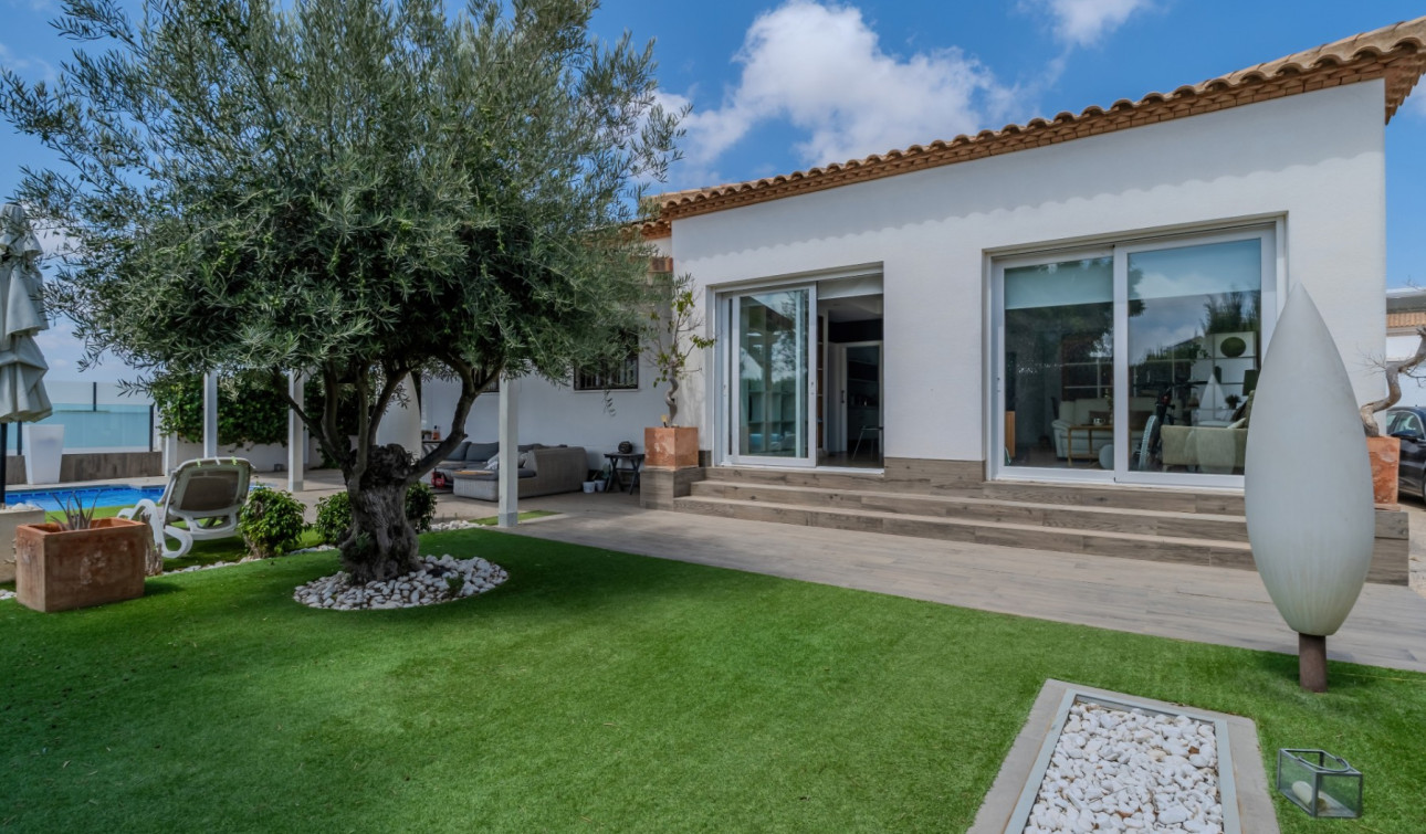 Resale - Detached Villa - San Fulgencio