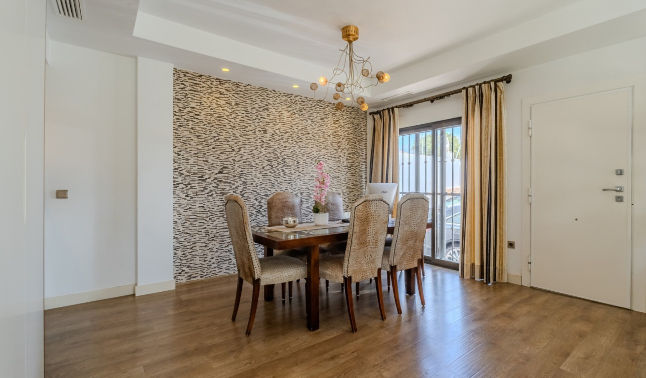 Resale - Detached Villa - San Fulgencio