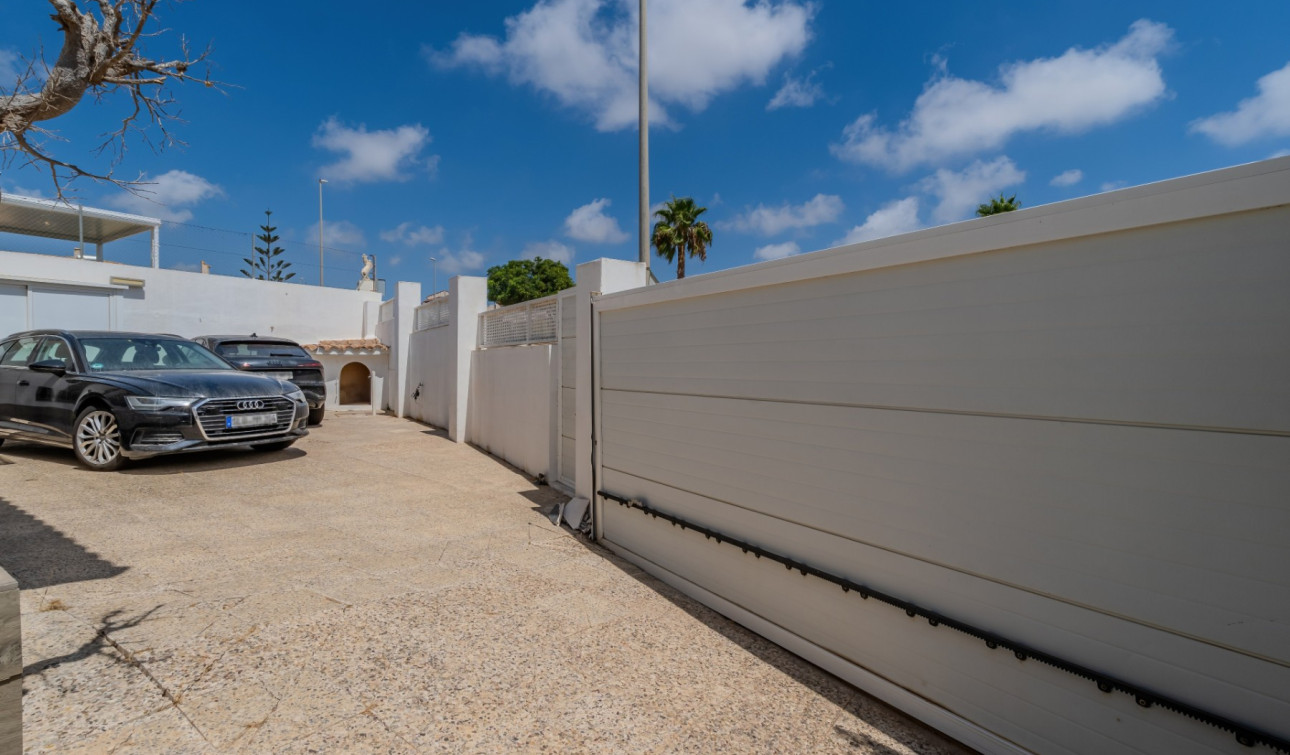 Resale - Detached Villa - San Fulgencio