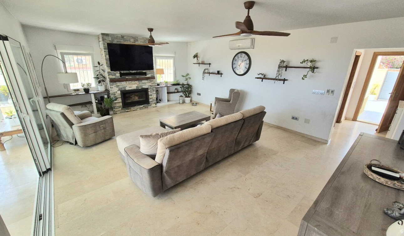 Resale - Detached Villa - San Miguel de Salinas - Ciudad De Las Comunicaciones