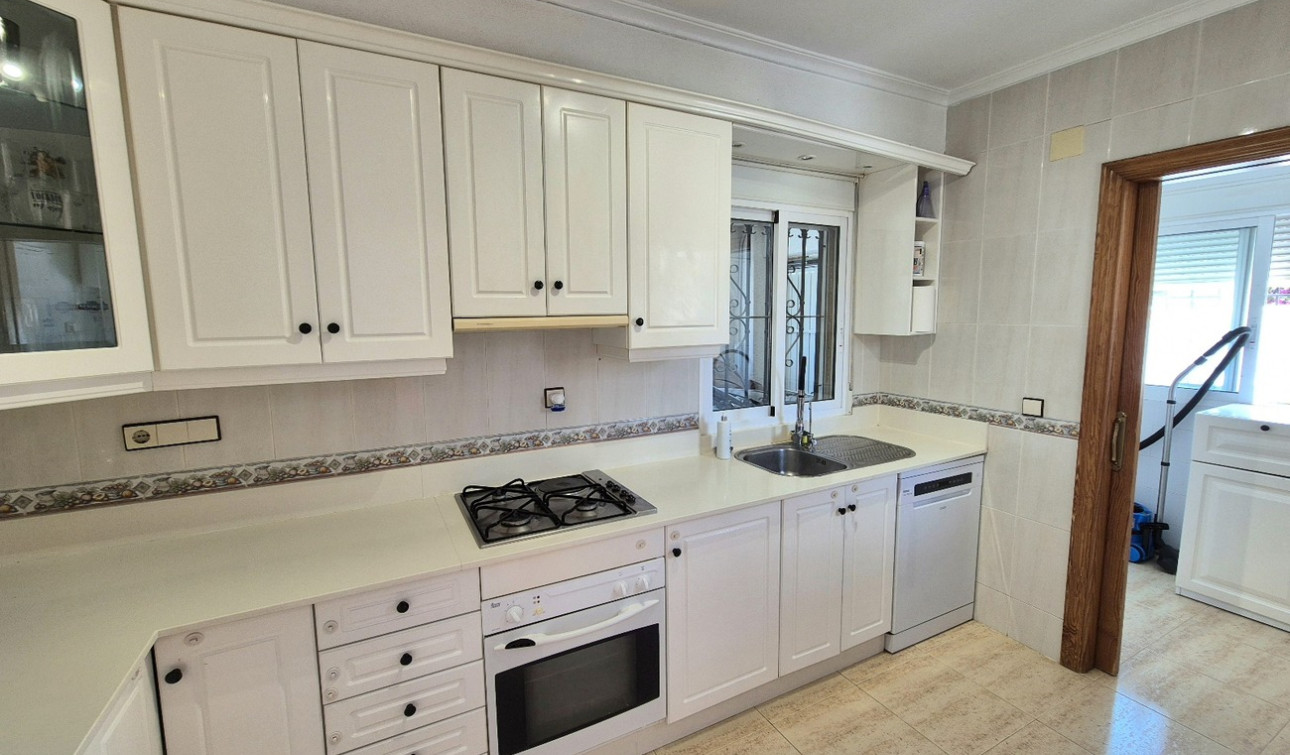 Resale - Detached Villa - San Miguel de Salinas - Ciudad De Las Comunicaciones