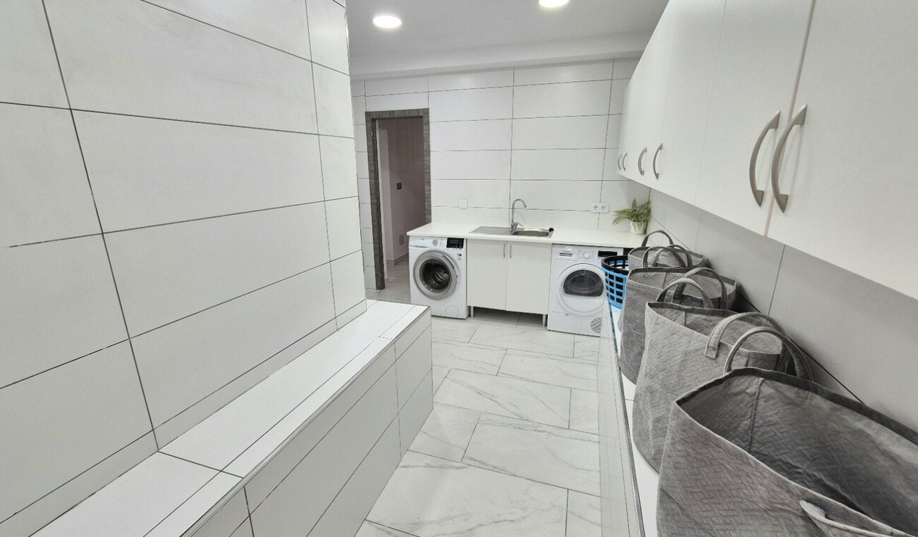 Resale - Detached Villa - San Miguel de Salinas - Ciudad De Las Comunicaciones