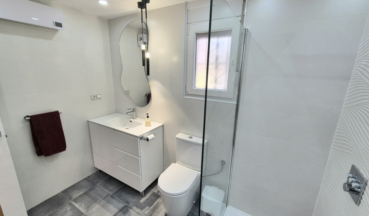 Resale - Detached Villa - San Miguel de Salinas - Ciudad De Las Comunicaciones