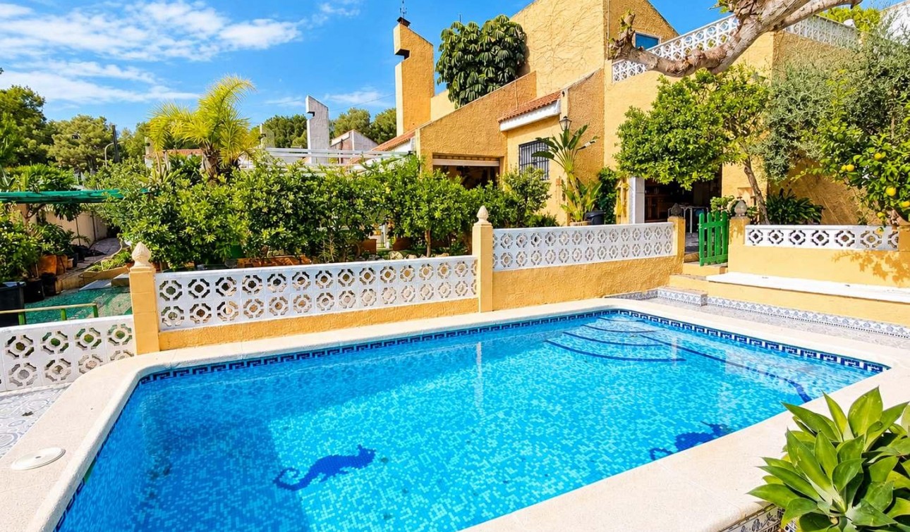 Resale - Detached Villa - San Miguel de Salinas - Ciudad De Las Comunicaciones