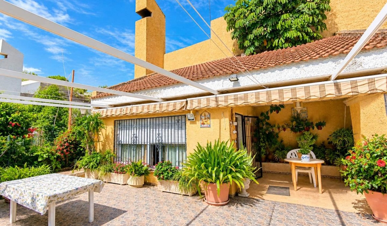 Resale - Detached Villa - San Miguel de Salinas - Ciudad De Las Comunicaciones