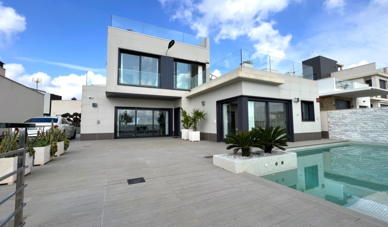 Resale - Detached Villa - San Miguel de Salinas - Costa Blanca