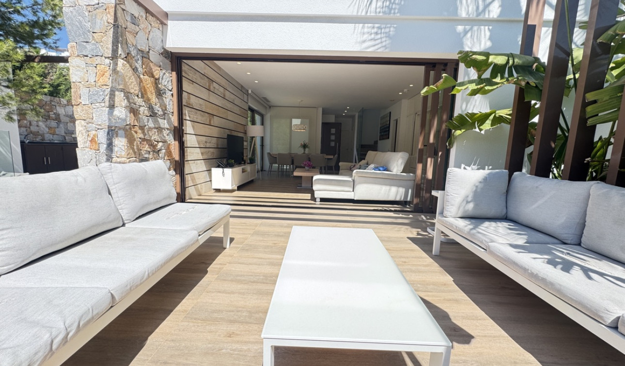 Resale - Detached Villa - San Miguel de Salinas - Las Colinas Golf