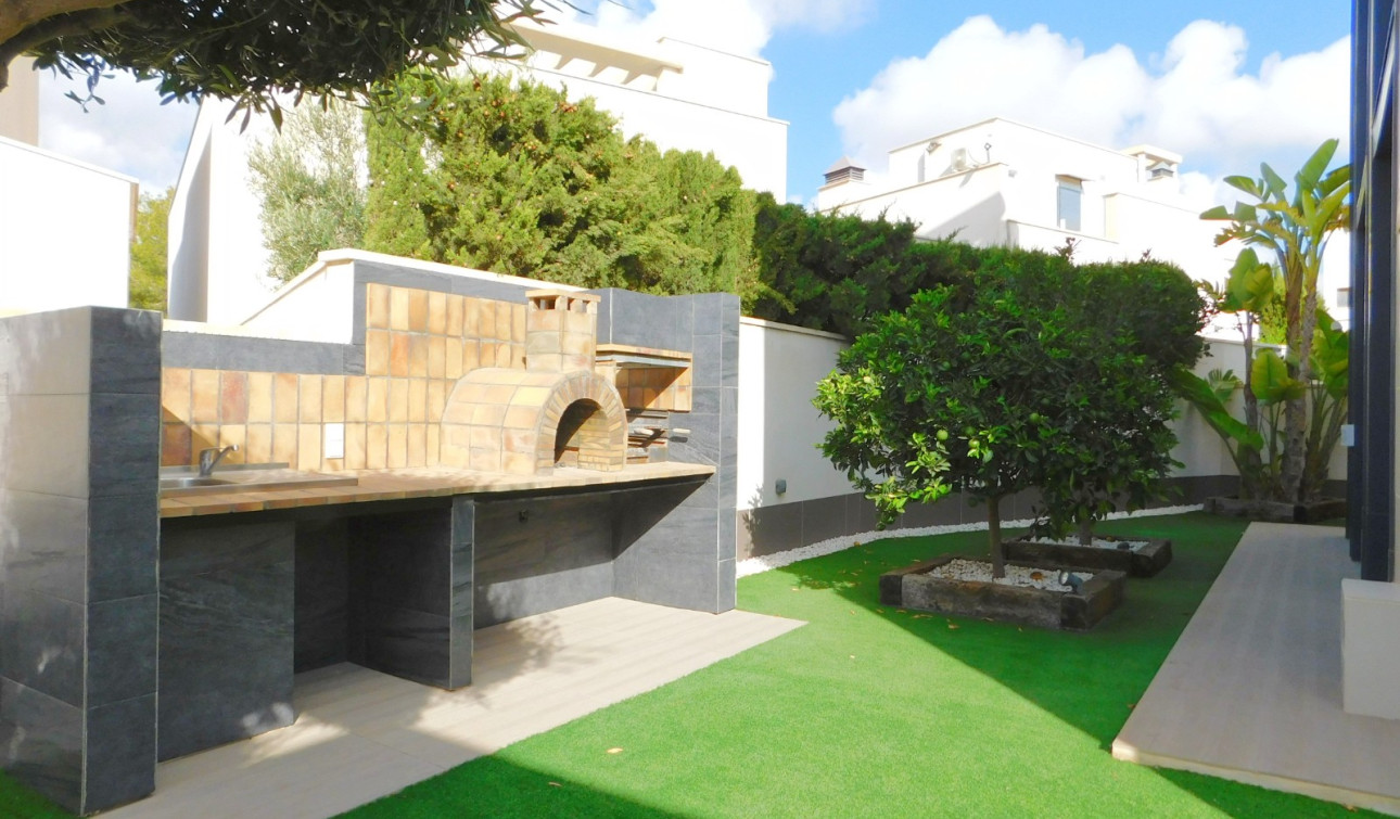 Resale - Detached Villa - San Miguel de Salinas