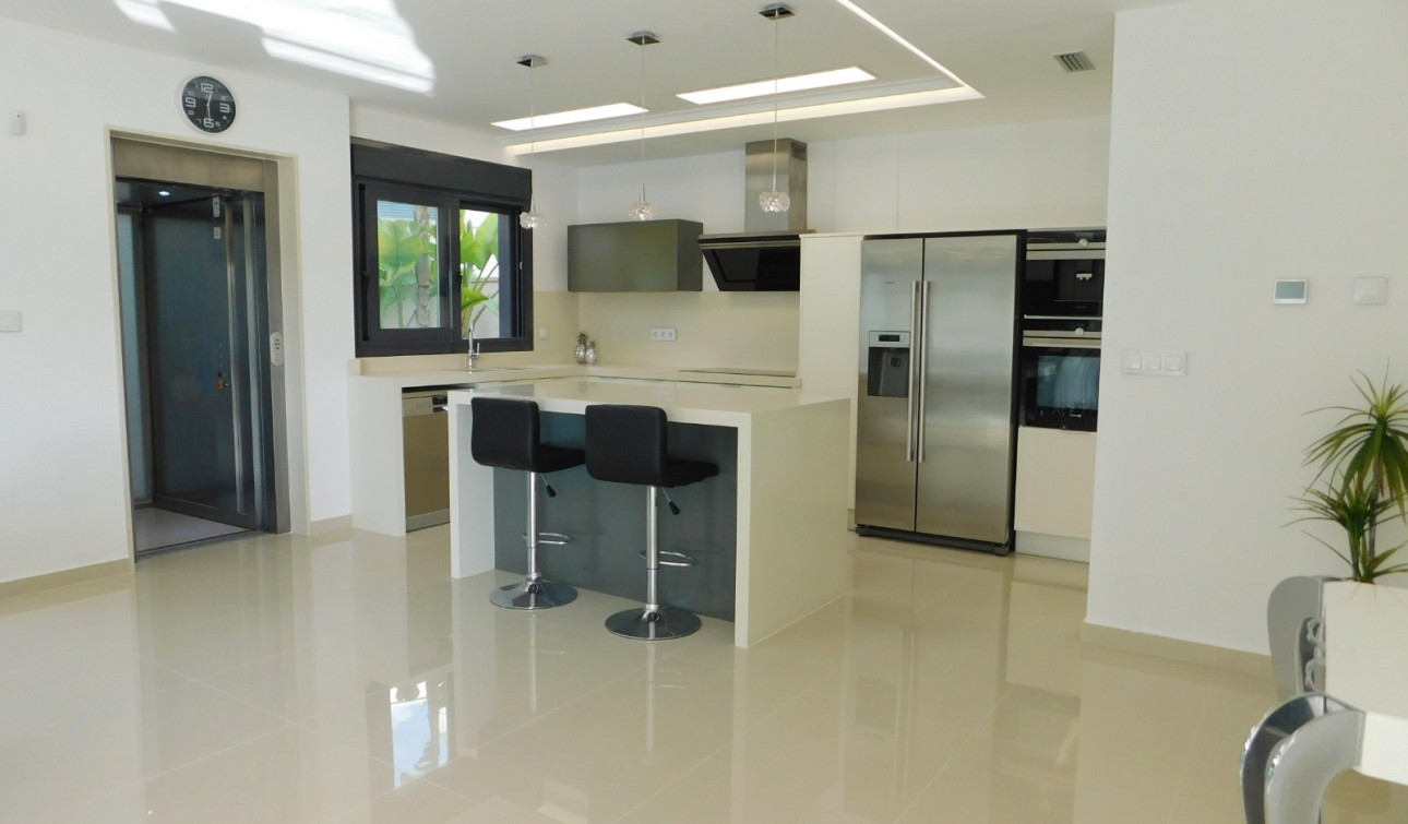 Resale - Detached Villa - San Miguel de Salinas