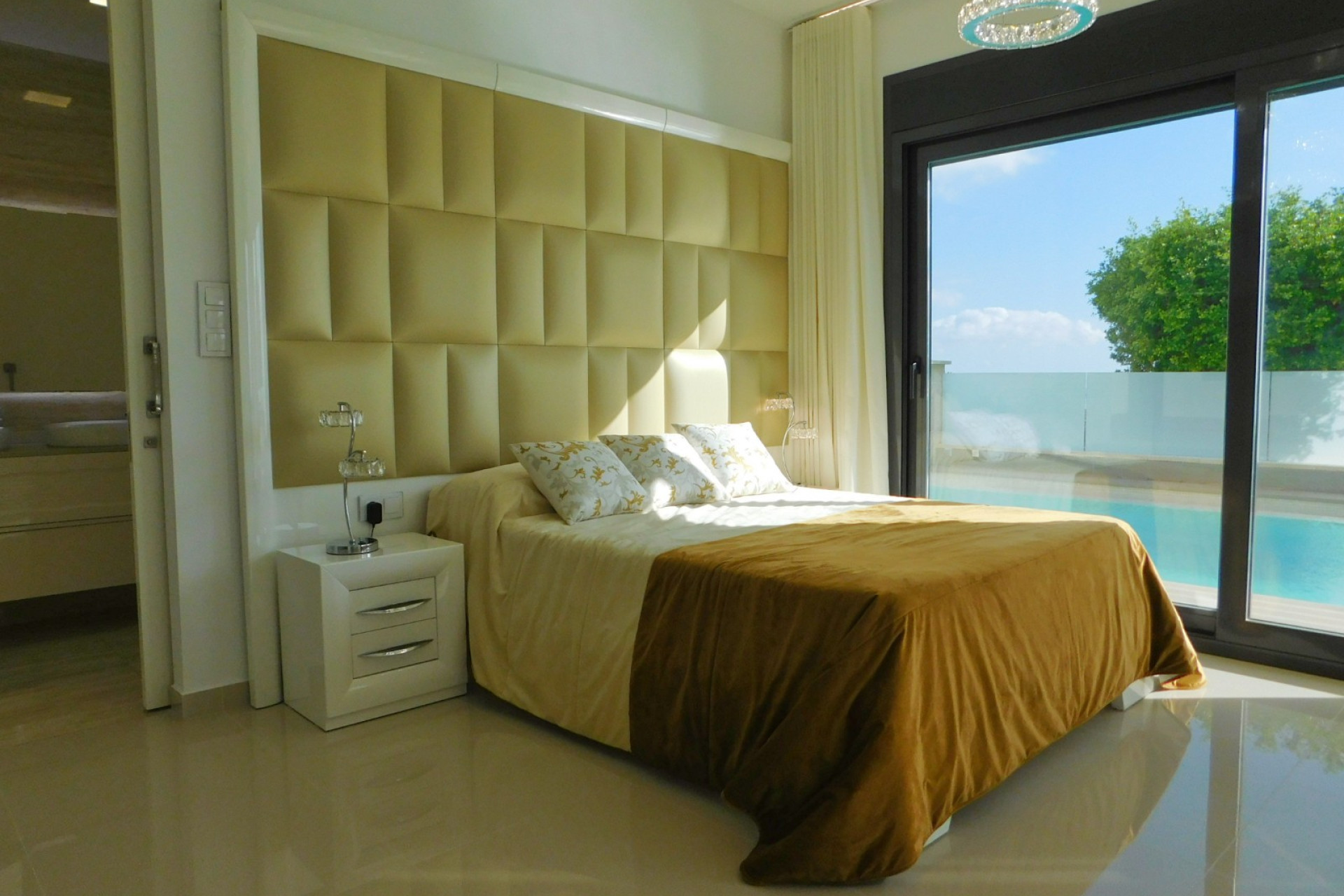 Resale - Detached Villa - San Miguel de Salinas