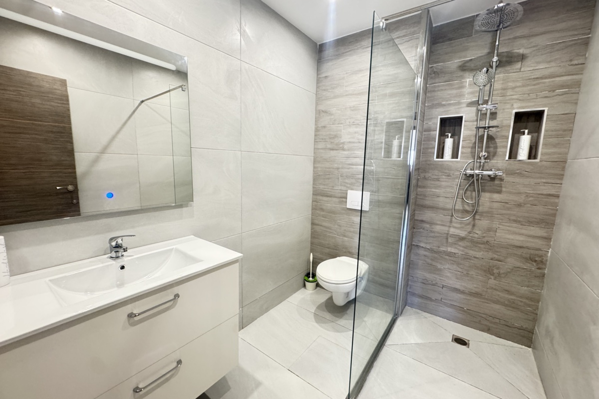 Resale - Detached Villa - San Miguel de Salinas