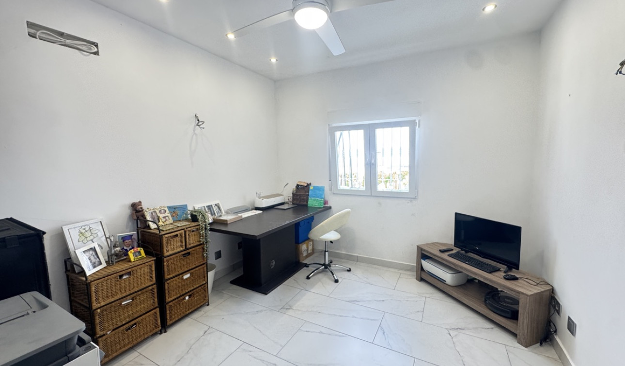 Resale - Detached Villa - San Miguel de Salinas