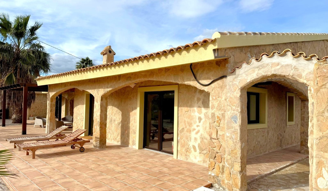 Resale - Detached Villa - San Miguel de Salinas
