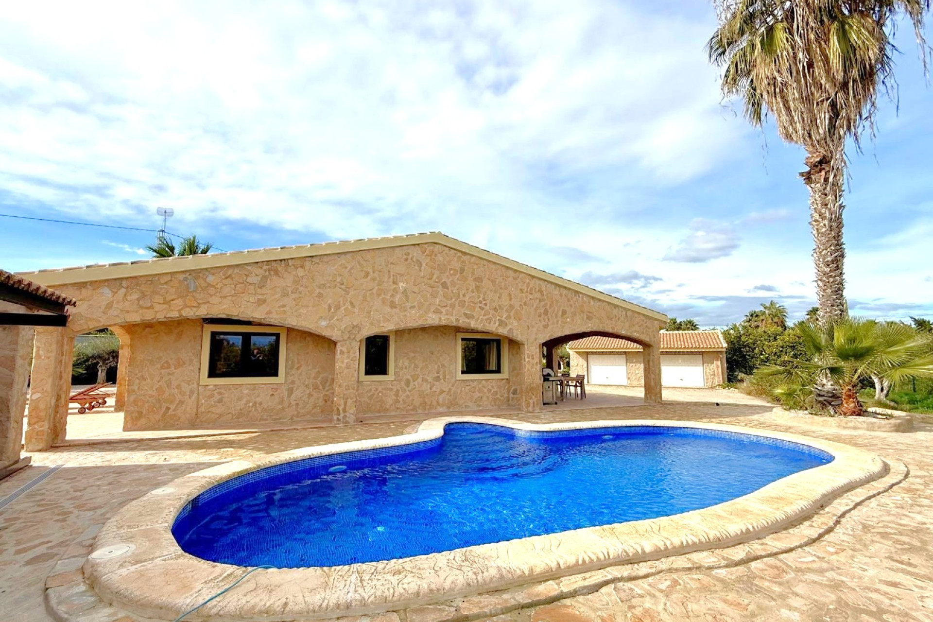 Resale - Detached Villa - San Miguel de Salinas