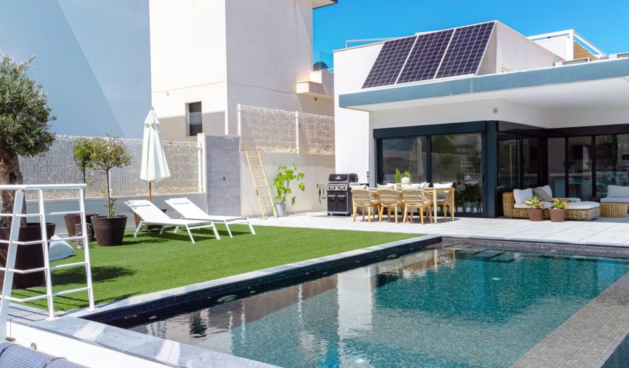 Resale - Detached Villa - San Miguel de Salinas