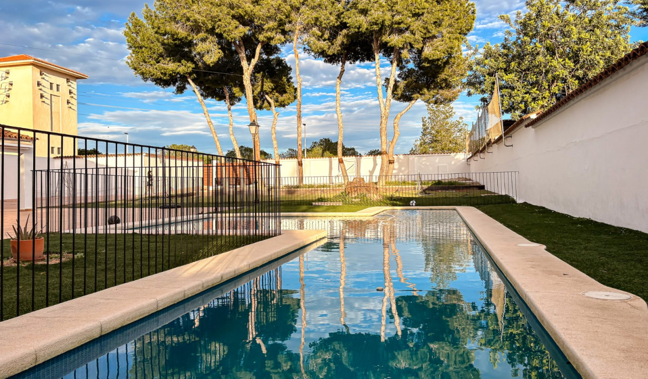 Resale - Detached Villa - Santa Pola - El Poble Llevanti