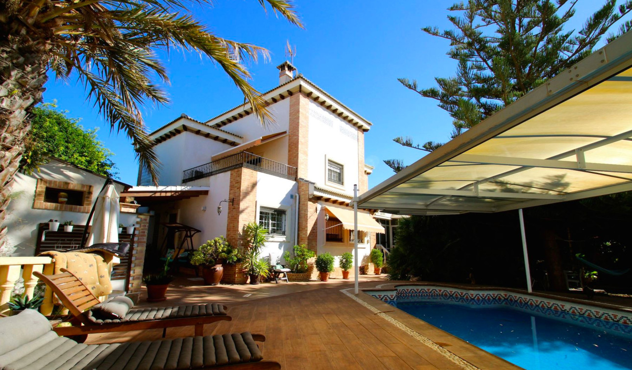 Resale - Detached Villa - Torrevieja - Aguas Nuevas II