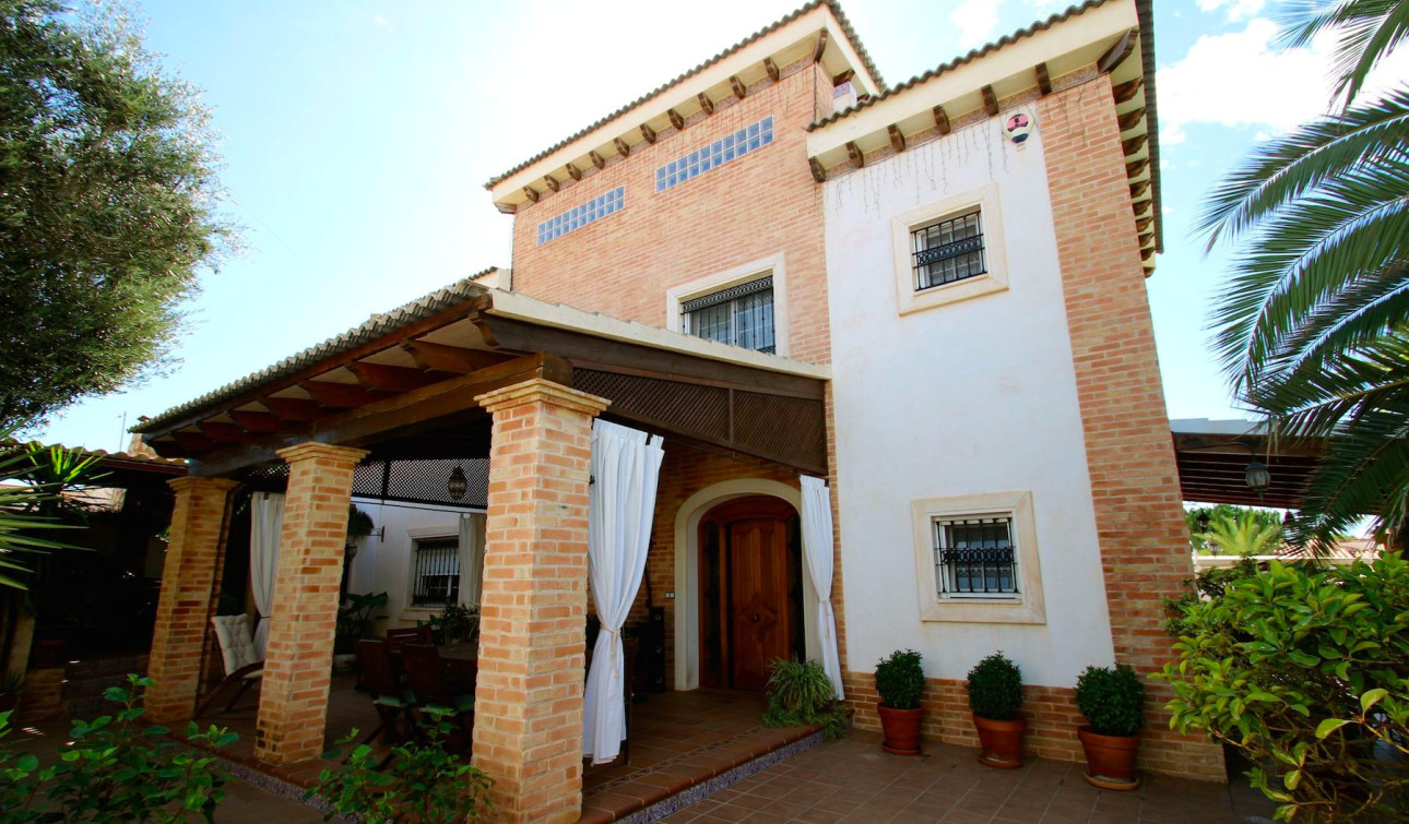 Resale - Detached Villa - Torrevieja - Aguas Nuevas II