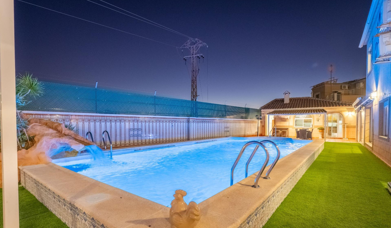 Resale - Detached Villa - Torrevieja - El chaparral