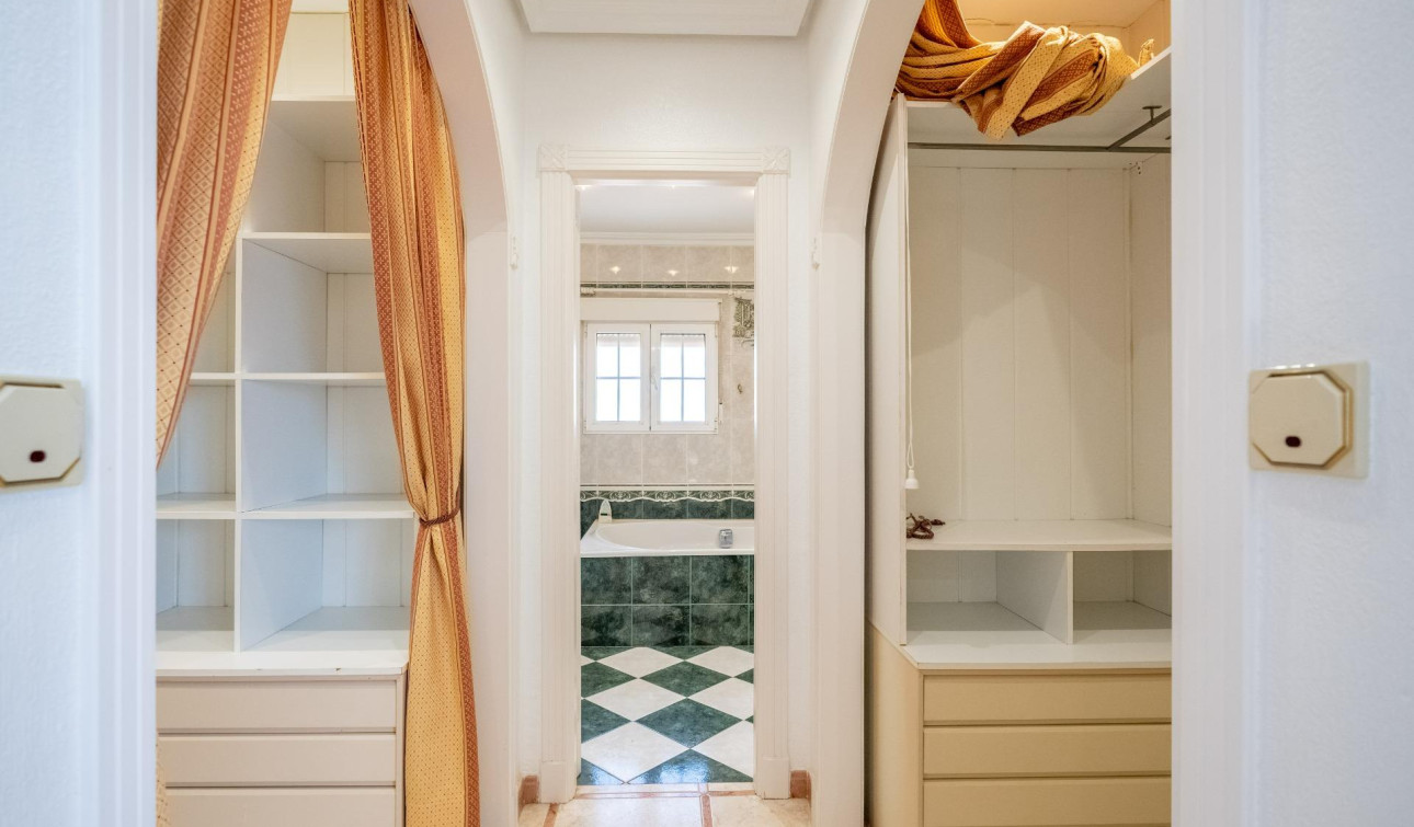 Resale - Detached Villa - Torrevieja - El chaparral