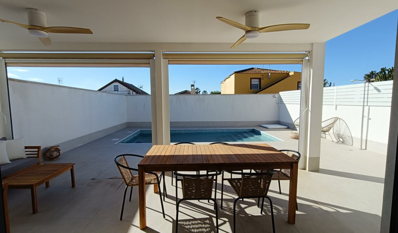 Resale - Detached Villa - Torrevieja - El Chaparral