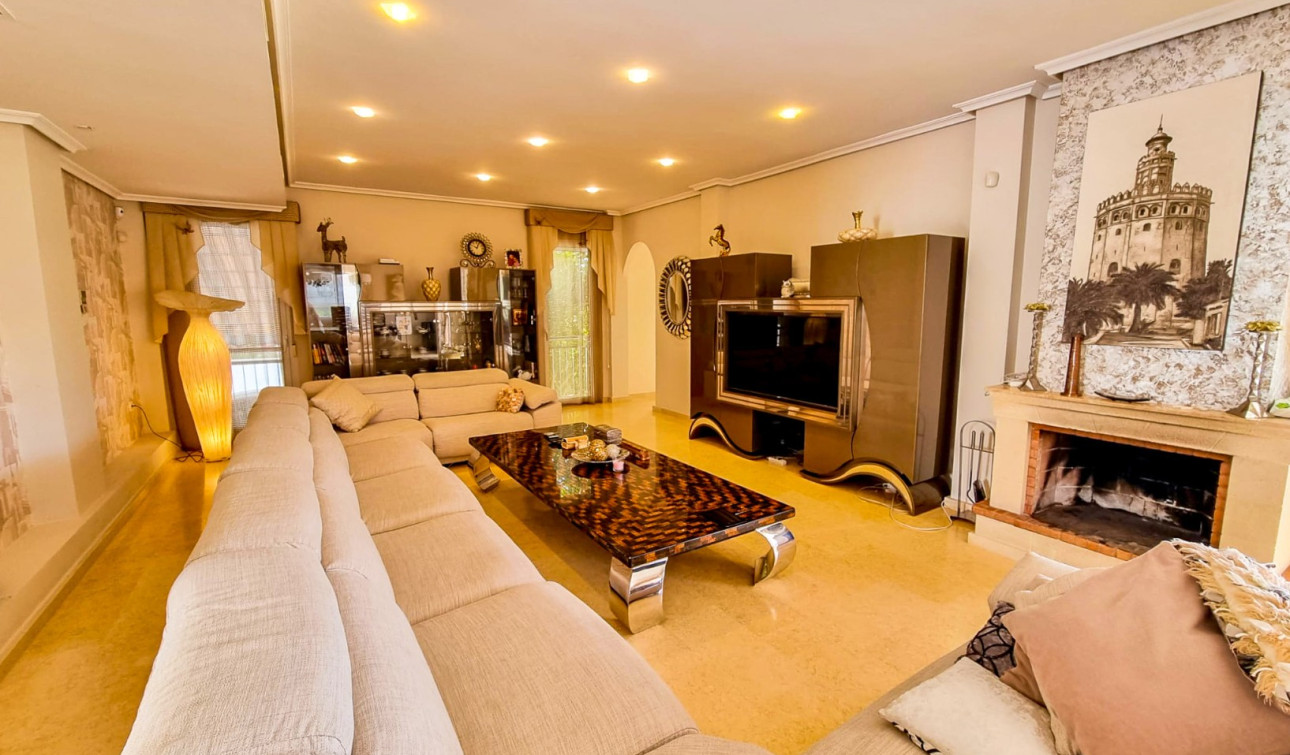 Resale - Detached Villa - Torrevieja - La Mata