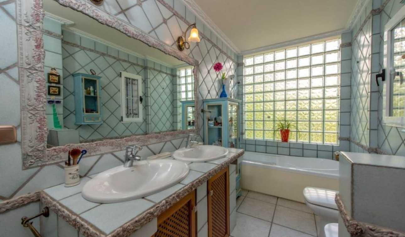 Resale - Detached Villa - Torrevieja - La Mata