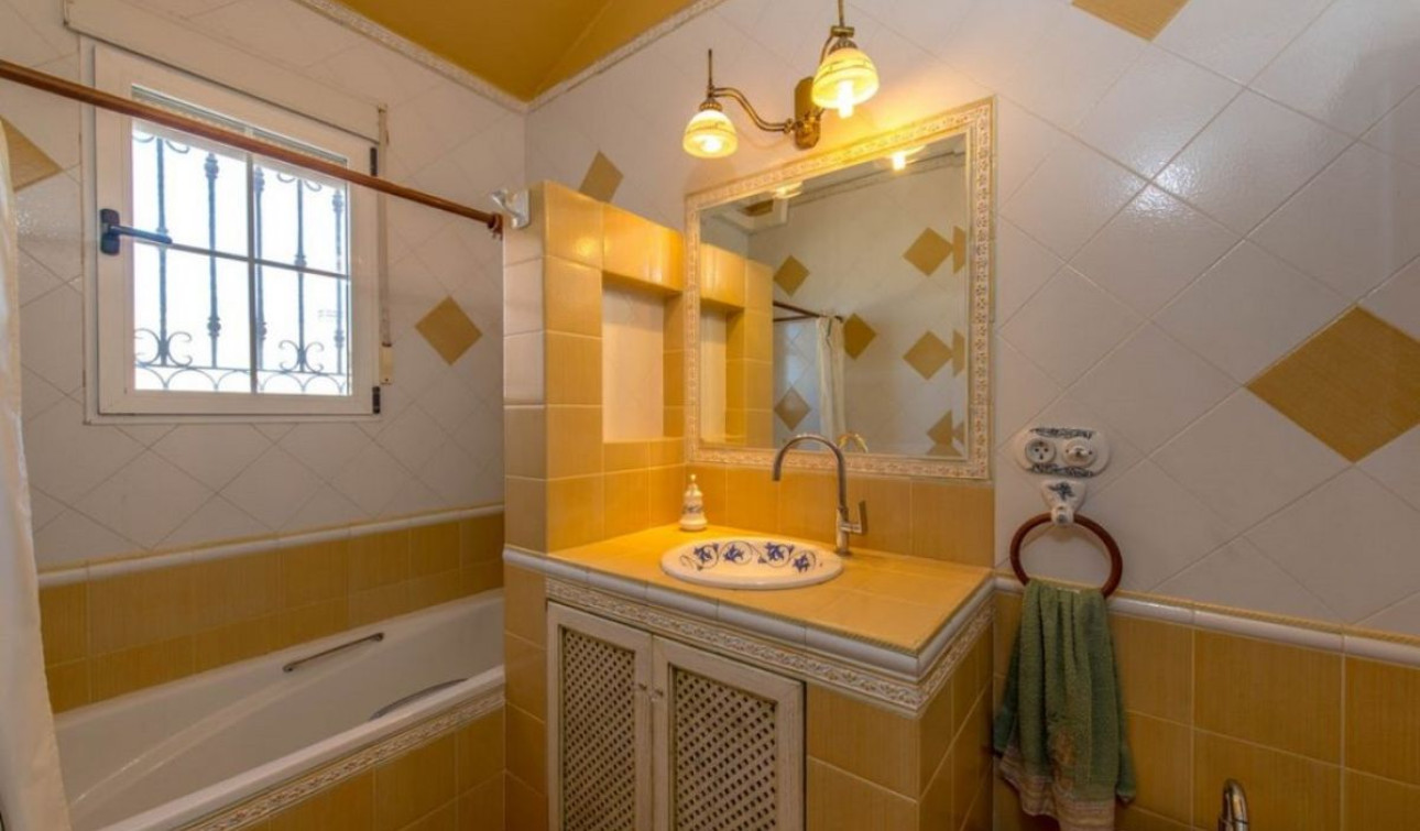 Resale - Detached Villa - Torrevieja - La Mata