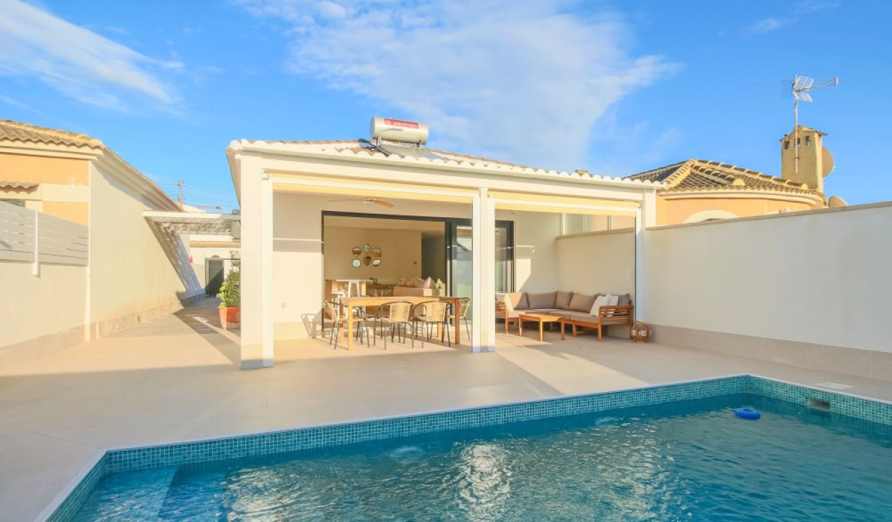 Resale - Detached Villa - Torrevieja - La Siesta - El Salado - Torreta