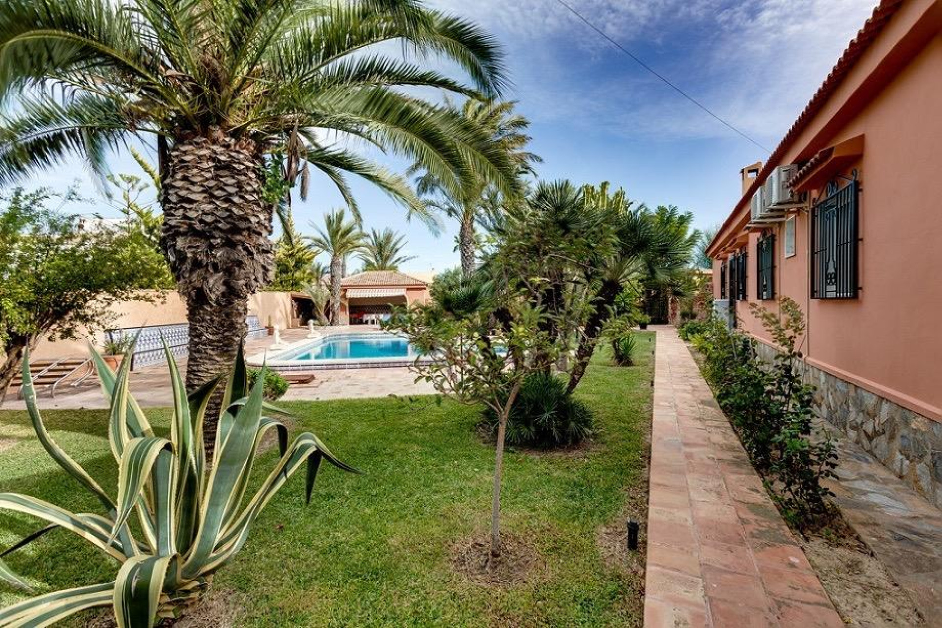 Resale - Detached Villa - Torrevieja - La Siesta - El Salado - Torreta