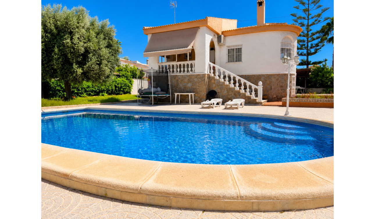 Resale - Detached Villa - Torrevieja - La Siesta
