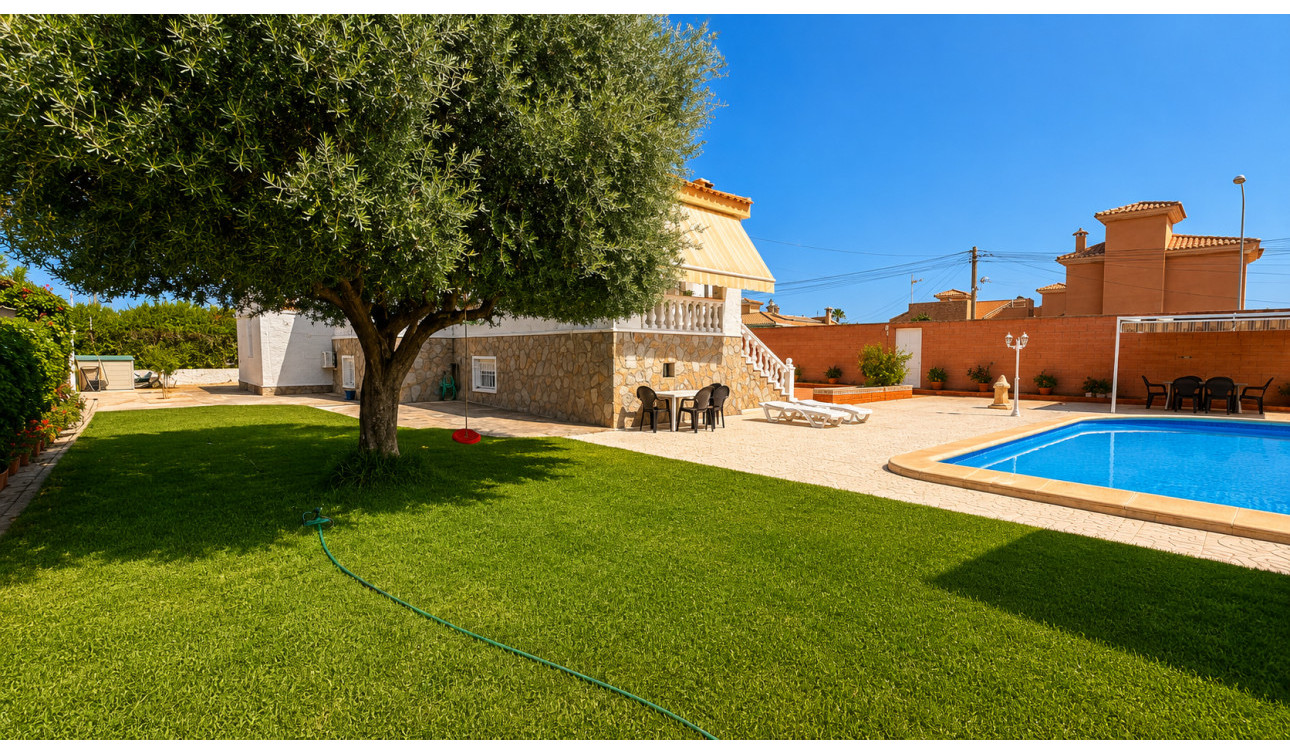 Resale - Detached Villa - Torrevieja - La Siesta