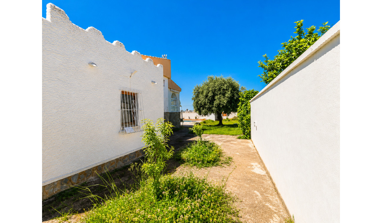 Resale - Detached Villa - Torrevieja - La Siesta